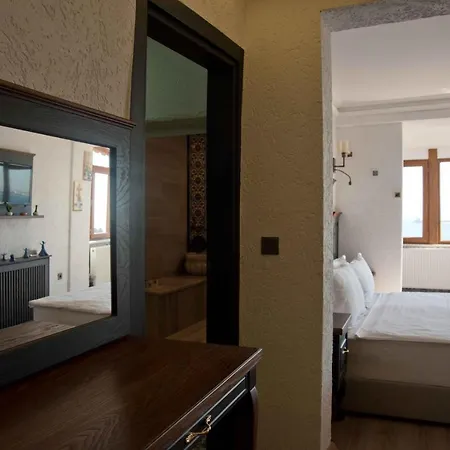 Big Orange Old Hotell