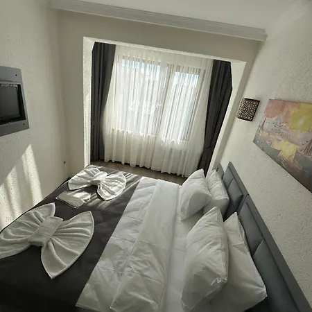 Big Orange Old Hotell 3*